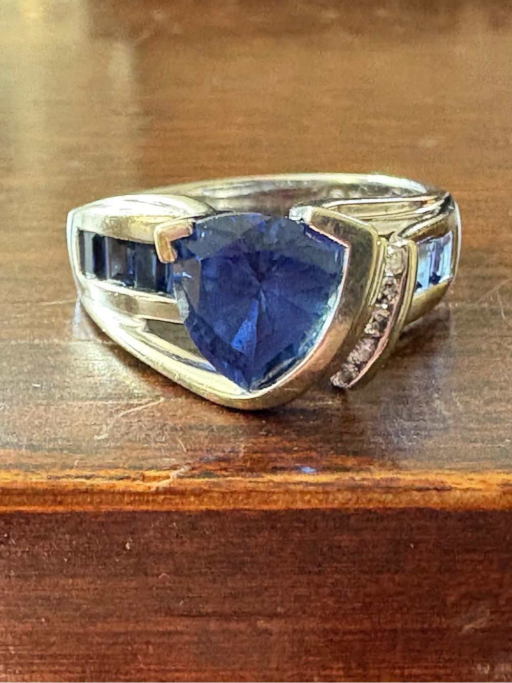 10K White Gold Ring